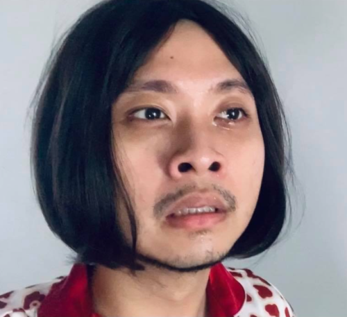 Tiktoker ''Cô gái có râu'' nổi lên từ những clip review với nhiều yếu tố ''phóng đại'' so với thực tế