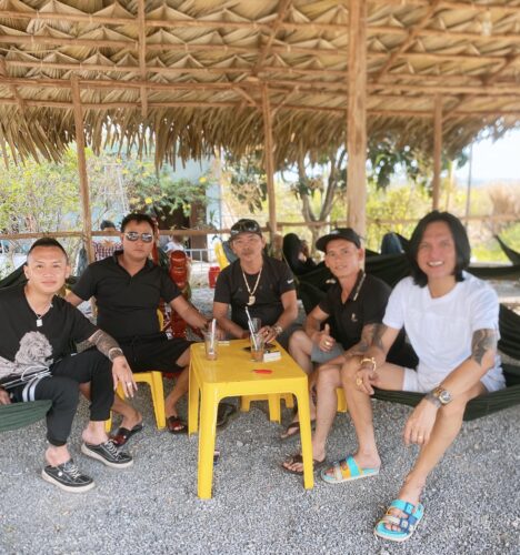 Cả Võ Minh Điền và Sơn đều được cho chỉ là những giang hồ ''mõm'' ở trên không gian mạng, chỉ dám gây hấn nhau bằng miệng để câu kéo lượt xem và tương tác từ cộng đồng mạng