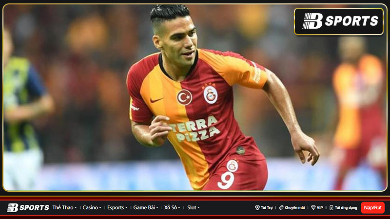 Radamel Falcao chỉ ghi được 2 bàn thắng sau 21 trận đấu cho Rayo Vallecano Radamel Falcao chỉ ghi được 2 bàn thắng sau 21 trận đấu cho Rayo Vallecano